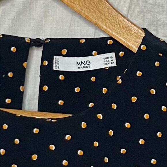 MNG Basics Women's Navy Polka Dot Cuffed Short Sleeve Tie Front Blouse Top Sz 4 - Picture 14 of 15